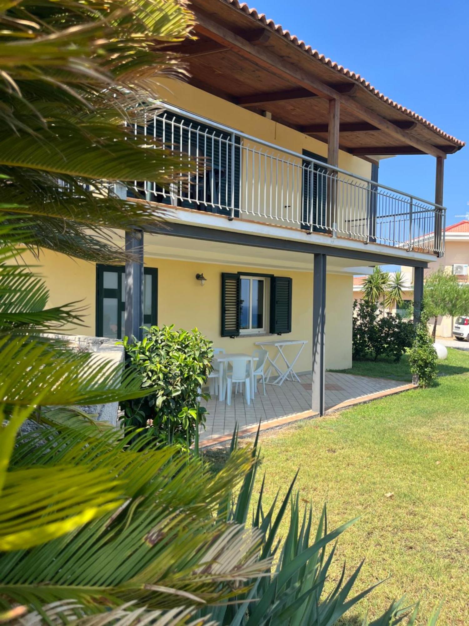 Luna Apartaments Badolato Marina Extérieur photo